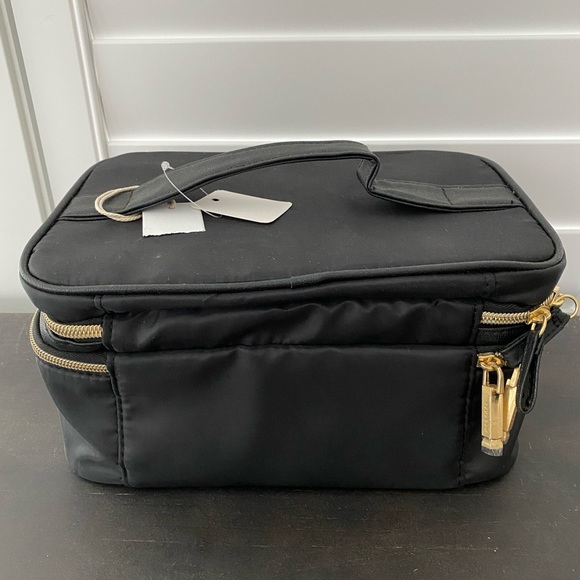 KESTREL Bags Kestrel Nwt Cosmetic Travel Bag Black Poshmark